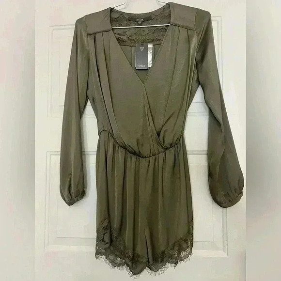 Guess green new romper size s with tags - Picture 3 of 10